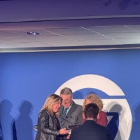 Melissa Cunningham Receives Award